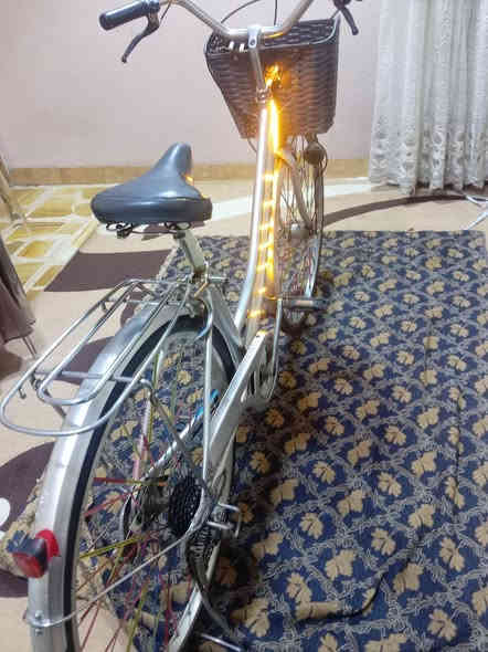 عندي بايسكل البيع حجم ٢٧شرط تيرات وجوابه. جديد بس يمرادلو بكره كير وقافيه السعر ١٣٠.  رقم ***********
