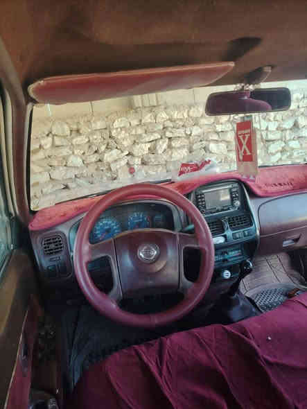 نيسان موديل ٢٠١١ سياره خير من الله محرك اكسن كير مكفول سياره نضيفه بيه ضربه بصيطه بل بجم والباقي ع شرط رقم بصره السعر ١٢٠ وبيها مجال الشراي يتصل ***********
