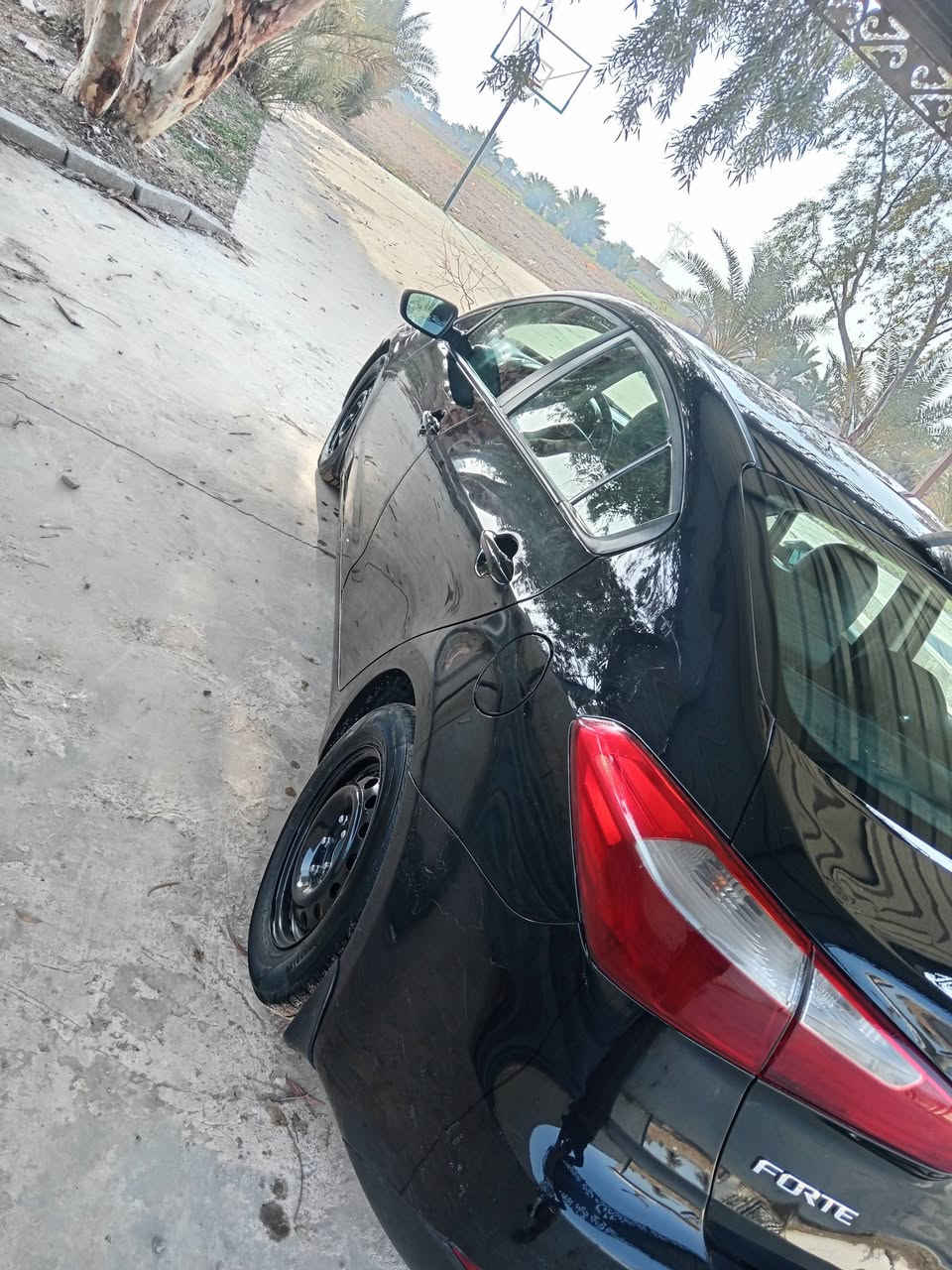 كيه فورتي موديل ١٦ سياره جاهزه خير من الله وارد أمريكي حادث جاملغ وبني بدون دواخل مكان السياره بغداد اليوسفيه لسعر ١٠٥ لتصال  عله رغم  ***********  ***********
