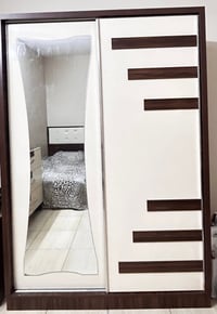 غرفة شبابية • ٤ قطع • ميز تواليت