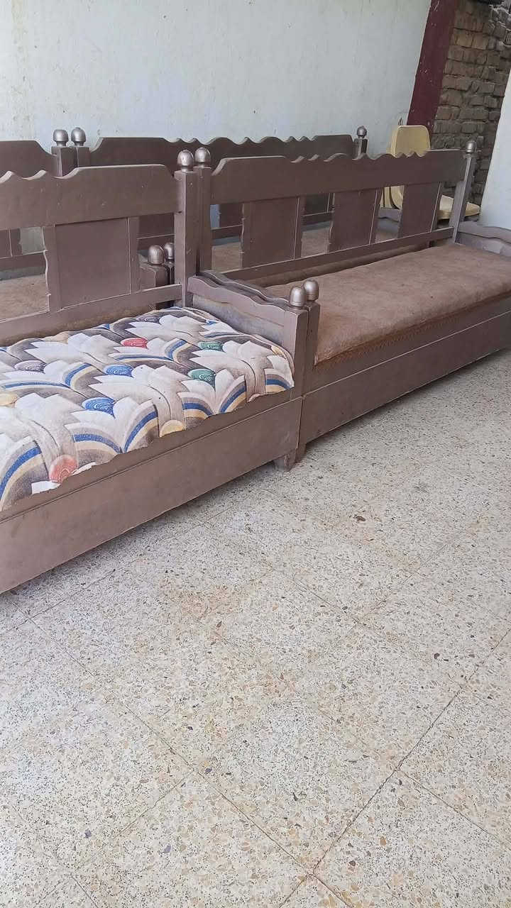 للبيع تسكام عدد 6 كلهن 350
المكان بالحي


**إذا كنت صاحب هذا الإعلان وتريد حذفه لأي سبب، رجاءا أرسل رسالة إلى الدعم الفني**