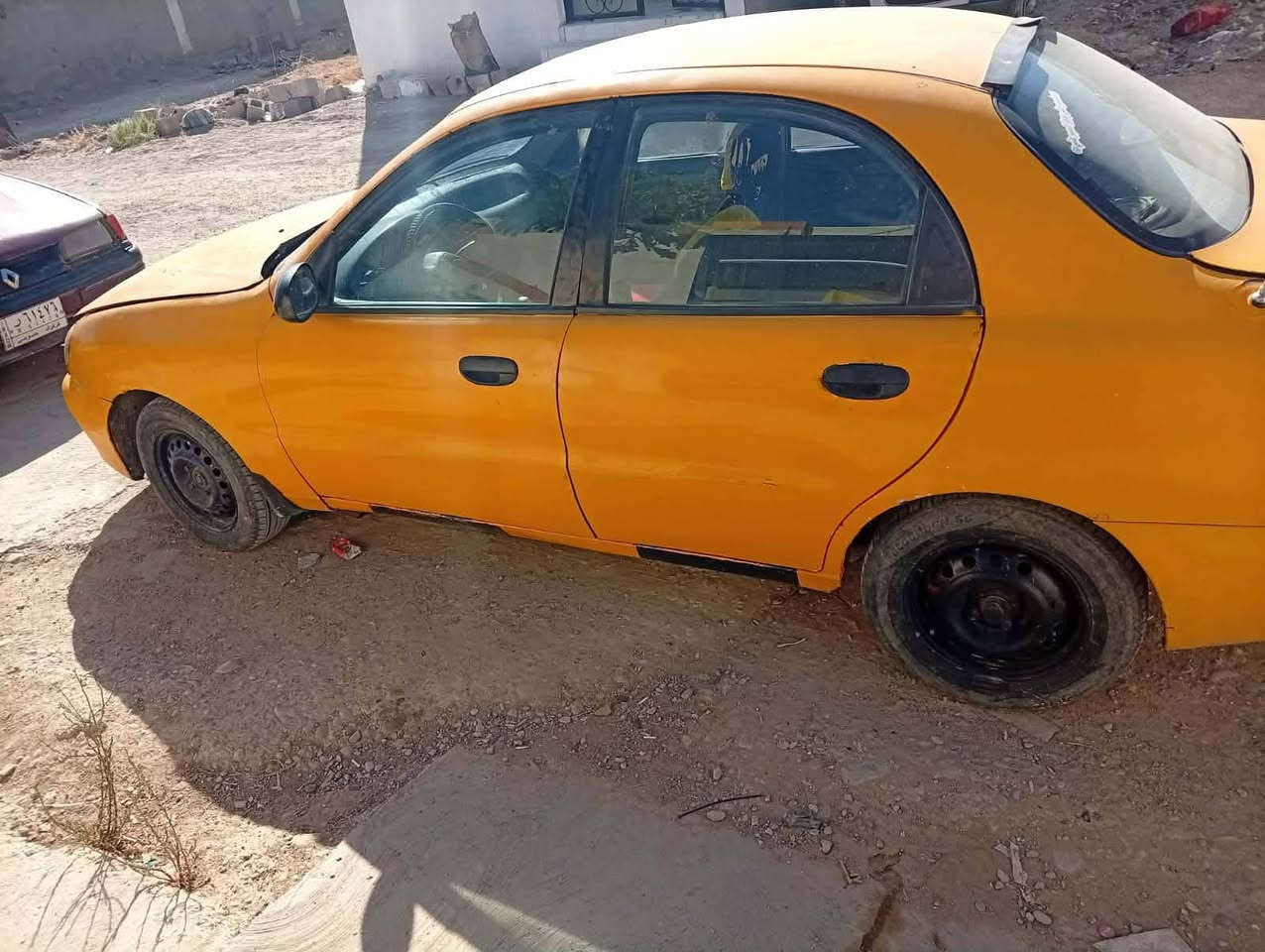 للبيع دايو موديل 97 سياره كلها شغاله مسجل لايت عالي ناصي دبل اشاره اشاير محرك مجفت جديد راعيها بكركوك حي العسكري بس ماندلو كابريته السياره رزنه مال مراوس يرهم ***********
