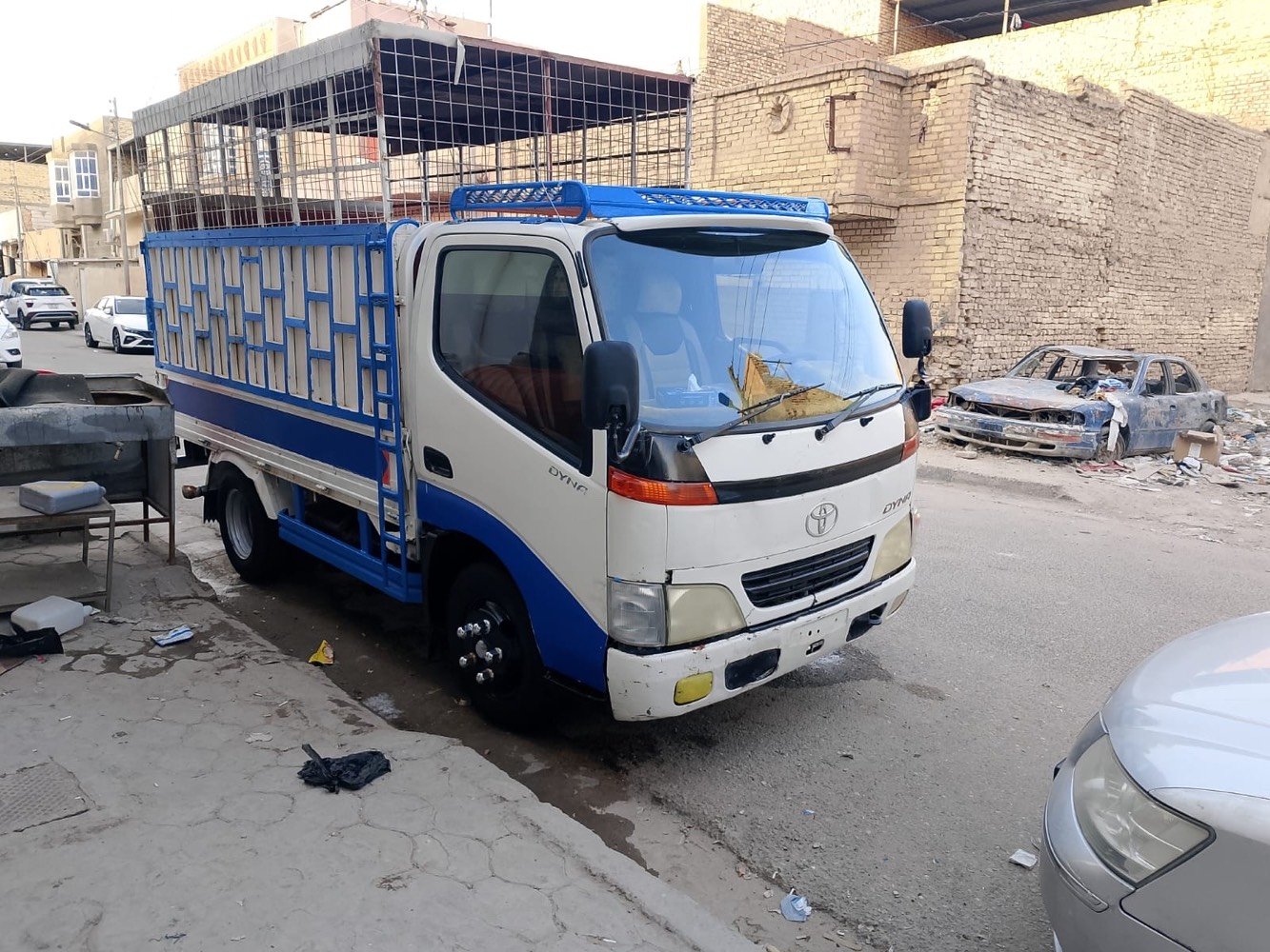 لبيع  او المراوس بكافة انواع سيارات  تيوتا انكر ياباني اصل محرك مكفول حداديه وضع شركه مامفتوح كير واكسن بوضع الشركه تخم تاير مع باتريات جدد 
سياره مكفوله كفاله عامه من شاصي وبدي وقماره مكفوله من الصبغ سيارة جديدة ومكفوله عامه وماتعبانه محرك حجم 16يجي نفس الكوستر الكاز رأس الثور يتحمل 6 طن 
اخوان السيارة موديل 2005 ادوات اكفله سرقه وعشاير وطلب 
تفيد اهل المصلحه تفيد لسماجه لهل القالب سياره خدميه
مكفوله من الكص والعيب الشرعي 
ملاحظه غير متواجد بالفيس بوك 
*********** واتساب او اتصال 
مو شراي لا يتصل 
السعر 48 ورقه عنواني البصرة العشار