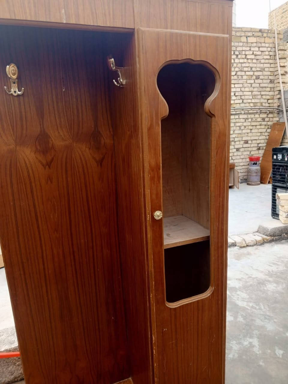 السلام عليكم 
مكلفة بالنشر 
كنتور جديد ب150
زاوية وجرباية وميز ب60


**إذا كنت صاحب هذا الإعلان وتريد حذفه لأي سبب، رجاءا أرسل رسالة إلى الدعم الفني**