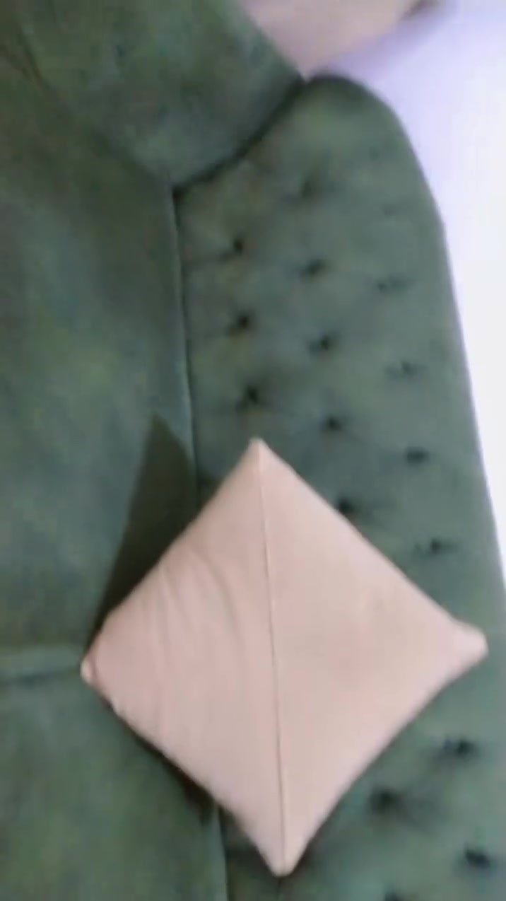 ديوان للبيع ضرر بسيط قنبه بل نص رجل مكسوره فقط سعر ١٥٠


**إذا كنت صاحب هذا الإعلان وتريد حذفه لأي سبب، رجاءا أرسل رسالة إلى الدعم الفني**