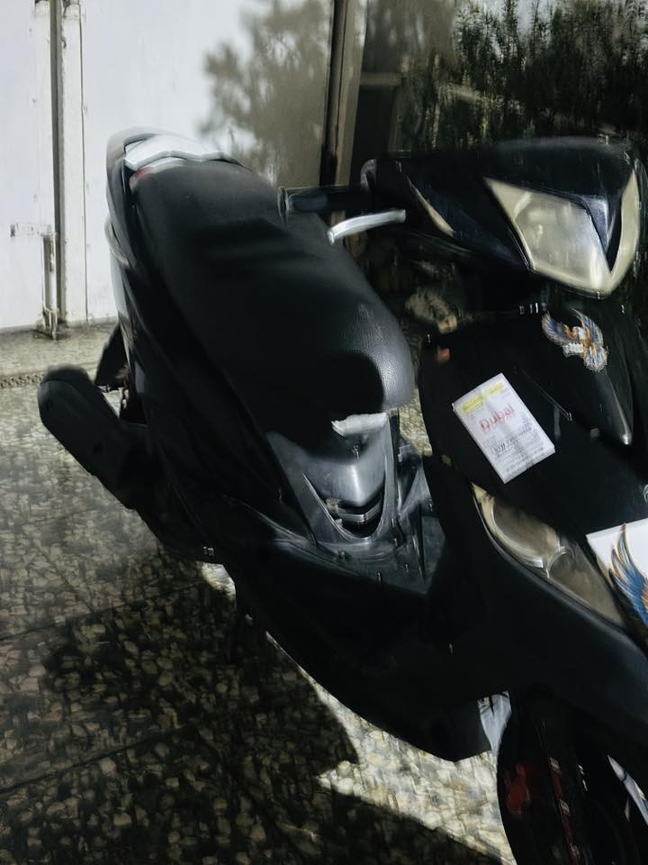 للبيع ماكس ثعلب الدراجه مابيهه اي نقص العنوان بغداد العبيدي السعر 450وبيهه مجال رقم ***********
