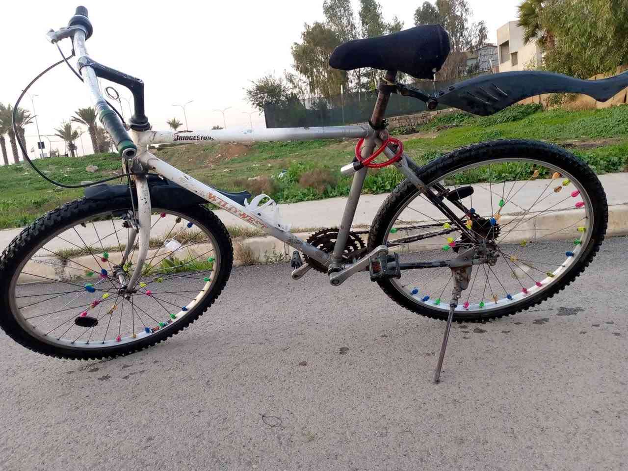 السلام عليكم ورحمه الله وبركاته 
متاح بايسكل للبيع شغال بس سطاب ورى مابي السعر 80 وبي مجال المكان الموصل قضاء تلكيف الاستفسار أكثر الاتصال على الرقم التالي *********** او مراسلة الصفحه
