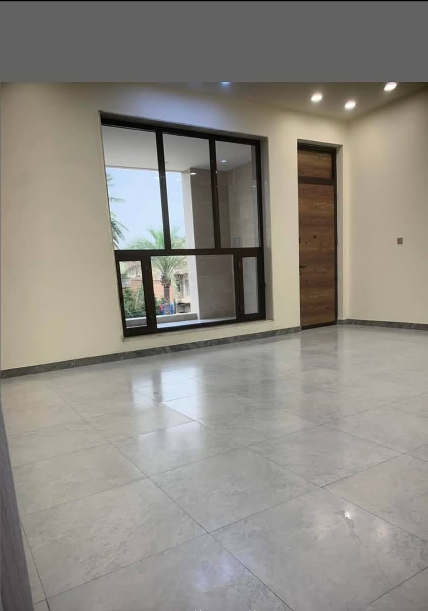 سلام عليكم عملنا داخل بغداد فقط
يتوفر لدينا كادر بناء وسيراميك وتفليش 
افريم مرمر ميكانيكي تطبيك سيراميك  قلع ارضيات رفع انقاذ
ارقام التواصل ***********/***********
