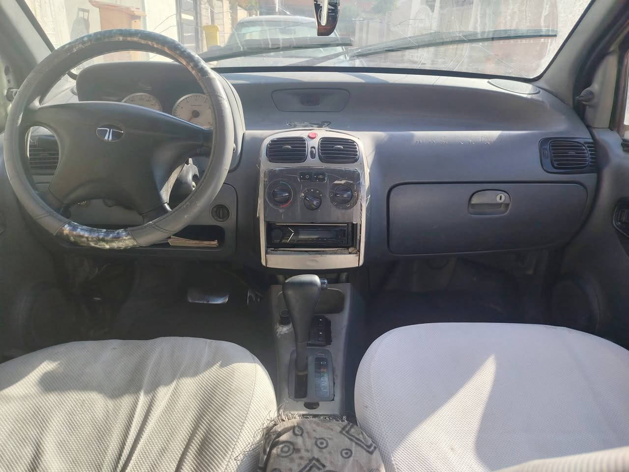 تاتا 2006
شرط تحويل الوكيل موجود وبيها وكاله عامه 
كير محرك كورلا اوتوووو
السعر قفل قفل قفل قفل 8ونص 
كركوك داقوق 
مستعجل عل بيع 
***********
