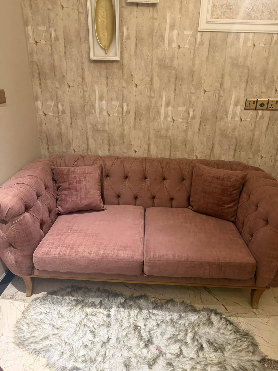 اثاث للبيع بسعر مناسب جدا  للتواصل الاتصال على الرقم ***********
