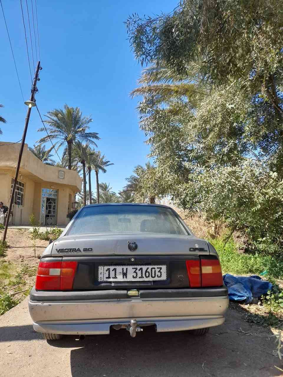 سلام عليكم أوبل موديل 1995 
كير اوتوماتيك
 تبريد اصلي محرك ٢٠٠٠ 
 رقم بغداد باسمي 
سنويه ل 2031
***********
