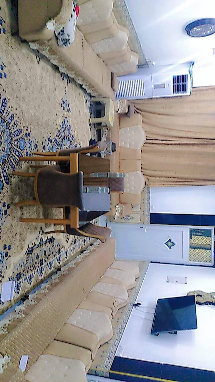 غراض للبيع ديوان 21مقعد جديد ميز طعام ويا اربعه كراسي جديد استفسار خاص او واتساب ***********
