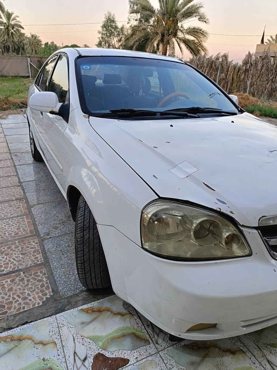 السلام عليكم..
سوزوكي فورنزا موديل 2004 لون ابيض رقم بغداد سياره رقم انكليزي هزه جديده بيها مكانات صبغ ابيع حزام حداديه نظيفه  السعر 45 وبيها مجال بسيط 
***********
