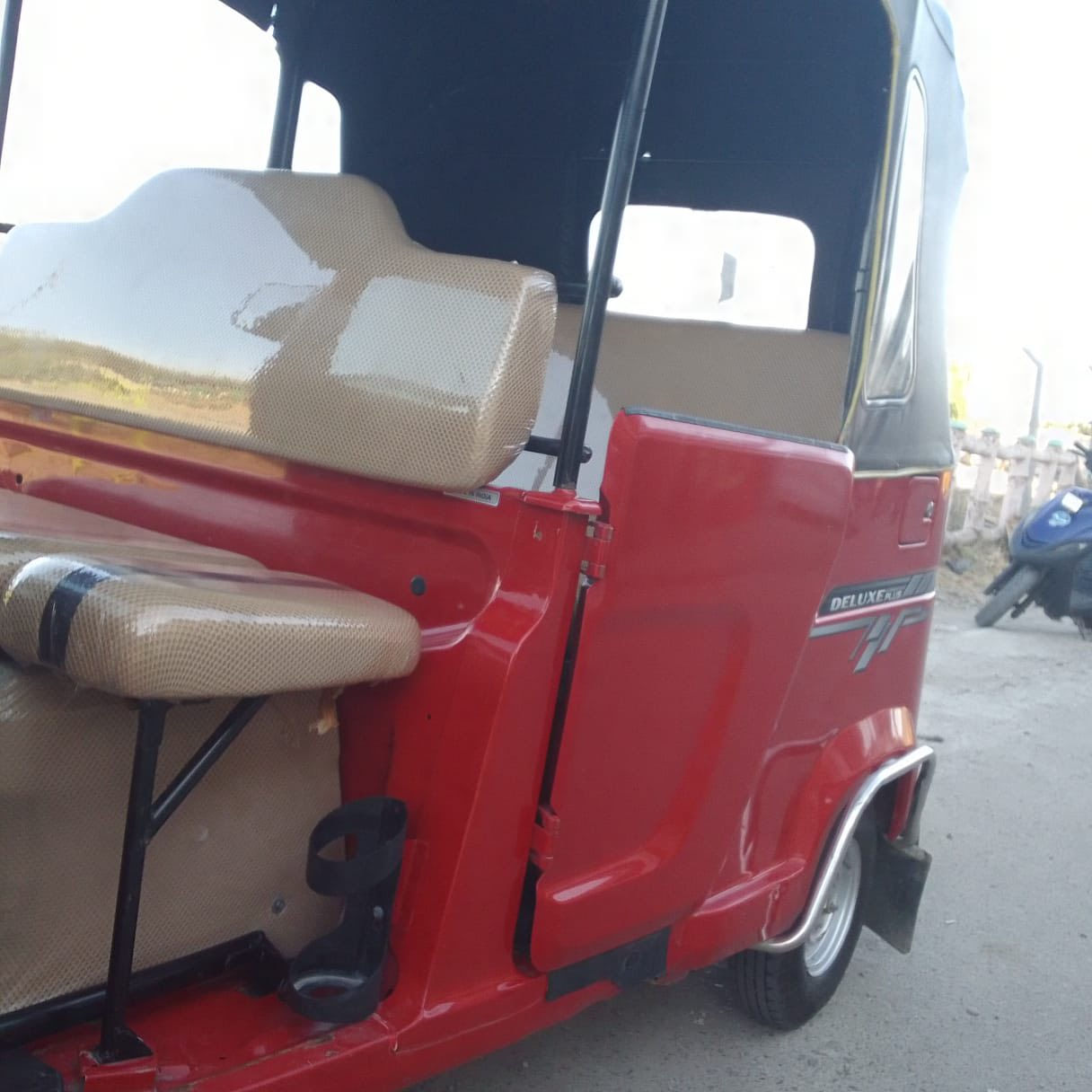 تكتك tvs للبيع موديل 2023 خير من الله شوفت عينكم مكاني بغداد الدوره رقم تلفون *********** السعر 7ملايين وربع وبيها مجال
