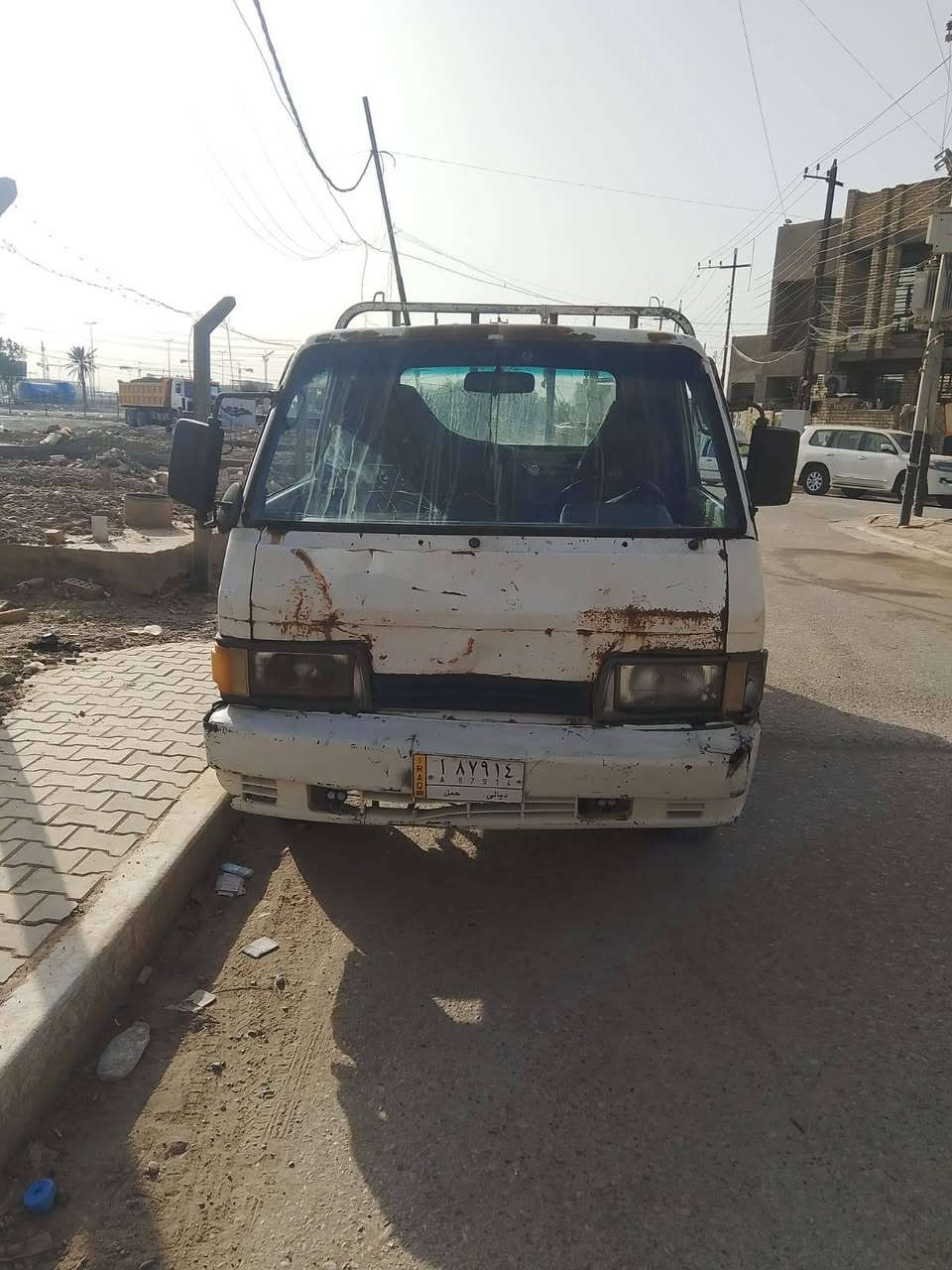 السلام عليكم كيا بنكو موديل 94رقم ديالى تحويل مباشر سياره خير من الله  السعر 30وبيها مجال بسيط مكاني بغداد الجديده الامين الثانيه رقم الهاتف(***********)
