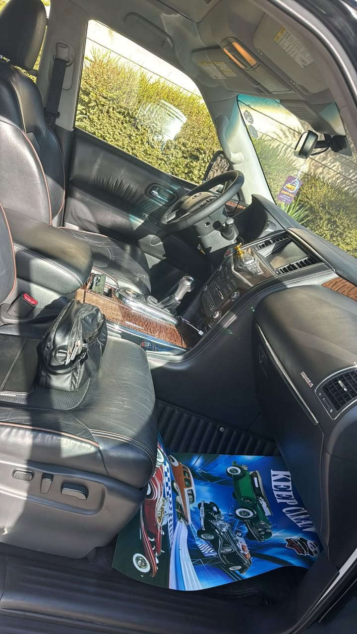 سلام عليكم للبيع فقط بدون مراوس
نيسان ارمادا باترول 

موديل 2018 

فول مواصفات بلاتينيوم 

⭕️فتحة سقف 

⭕️كشنات كهرباء 

⭕️ كشنات جلد 

⭕️بصمة تشغيل 

⭕️بصمة ابواب 

⭕️شاشه كبيره 

⭕️جنطه كهرباء 

⭕️فول تحكمات 

⭕️ 3 قطع تبريد 

⭕️فول تحكمات 

⭕️كامرا 

⭕️رادارات

⭕️عليها كت كامل نيسمو 

وباقي المواصفات المعروفه  

⭕️رقم شاصي مع الصور

وارد امريكي حادث جاملغ وبنيد رقم شاصي مع الصور 

⭕️كير مكينه كفاله 

⭕️مكينه 8 سلندر 

⭕️رقمها اربيل تحويل مباشر 

مكانه بغداد سيديه او اليرموك 📍

السعر 25.000$ وبيها مجال للشراي 

للاتصال *********** 📞
