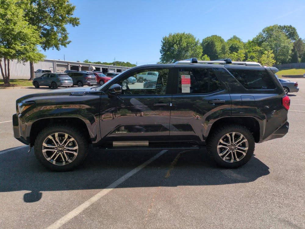البيع بسعر البنك المركزي ..
 ⚙️2026 Toyota 4Runner Hybrid Limited
⚙️تويوتا فور رنر هايبرد ليميتد2025
⚙️مدة الوصول 50يوم 
⚙️موقع السيارة أمريكا ولاية كارولينا الشمالية 

⛓️‍💥نوع المحرك: i-FORCE MAX هجين (بنزين 2.4 لتر توربو + محرك كهربائي).
⛓️‍💥326 حصاناً.

⛓️‍💥دفع رباعي.

⛓️‍💥الاتصال: تدعم آبل كار بلاي (Apple CarPlay) وأندرويد أوتو (Android Auto).

⛓️‍💥نظام التحذير قبل الاصطدام
⛓️‍💥مثبت السرعة التكيفي
⛓️‍💥مساعد البقاء في المسار

⛓️‍💥كاميرات محيطية بزاوية 360 درجة لرؤية كافة التفاصيل حول السيارة.

⛓️‍💥مقاعد جلد تدفئة وتبريد .فتحة سقف 

⛓️‍💥شاشة عرض صوتية متعددة الوسائط مقاس 14 بوصة مع نظام صوتي JBL® Premium مكون من 14 مكبر صوت، يشمل مكبر صوت JBL® FLEX المحمول بتقنية Bluetooth® 

⛓️‍💥لوحة عدادات رقمية مقاس 12.3 بوصة

✅ فحص وتدقيق كامل قبل الشحن

✅ شحن مضمون إلى جميع الموانئ والمنافذ الحدودية 

✅ استلام رسمي ومعاملة كمرك كاملة

✅ شفافية كاملة بالعقد والفاتورة...

للتواصل عبر الواتساب اكتب مفتاح امريكا +1 وبعدها الرقم 

8312959904

داخل الولايات المتحدة🇺🇸وكندا🇨🇦أتصال مباشر📞مباشر ،،
⛓️‍💥


**إذا كنت صاحب هذا الإعلان وتريد حذفه لأي سبب، رجاءا أرسل رسالة إلى الدعم الفني**