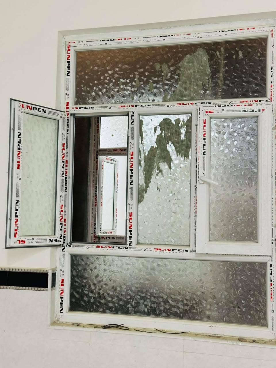 يعلن معمل بركات الزهراء
بأسعار تنافسية عن عمل جميع المحجرات والابواب 🚪والشبابيك🪟والكاونترات 
وبافضل المواد المستخدمه وافضل الشركات التركية
 ابواب وشبابيك (عازل للصوت - عازل للغبار - عازل للحرارة )
يتوفر جميع الالوان (ابيض - صاجي - اسود- رصاصي-شمباني)
العمارة حي الشهداء السايدين قرب مول سيد جابر
ضمان 5سنوات😘👍 
خدمات النقل والربط مجاني🤩
للمزيد من المعلومات 
اتصل☎️ على الارقام التالية :
حسن علي. ***********
***********
#معامل العمار
#الجميع
#المنيوم
#الجميع
