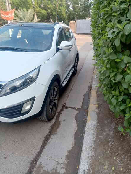 سلام عليكم
كيا سبورتج 2011 خليجي
فول مواصفات 
محرك 2400 دوش
كير محرك كفاله
بانوراما
اشاير مري
مري شفط
كامري + حساس+ شاشه
كرسي كهرباء
داخل لونين
ويل كب5 
تبريد بيانوا
رقم بغداد انكليزي بسمي
هزه وسنويه جديد
مكان بغداد 
حي الجهاد
***********
