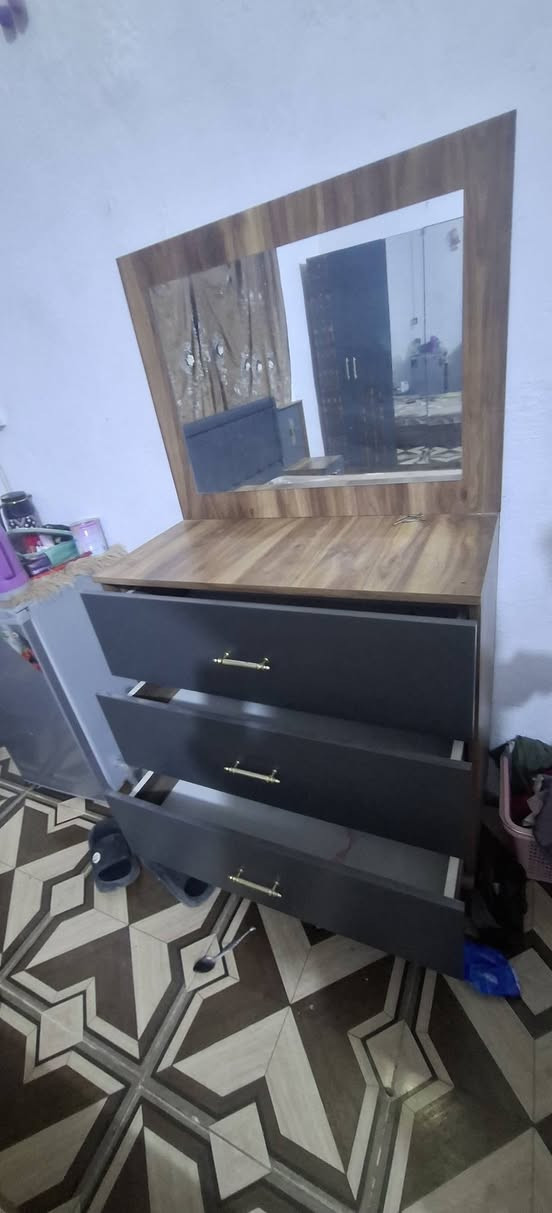 سلام عليكم غرفه تركيه جديده صار شهرين من جايبها زلغ مابيها رقمي ***********
