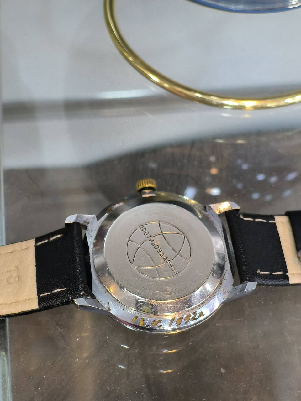 ساعة ڤنتج نصب روسي 19 حجر
قطر:34
السعر 85 
العنوان كركوك 
للاستفسار ***********
