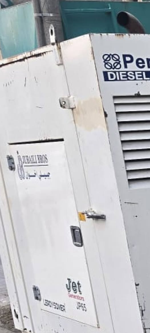 مولدة بيركنز ٦٠كيفي كاتم جبيلي نظيفه جدآ سيت بلادي للبيع بغداد ***********
