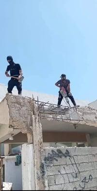 /  يوجد كادر عمل جاهز /  تصعيد مواد /  تنضيف بيوت /  تفليش /  تكشيط / ...