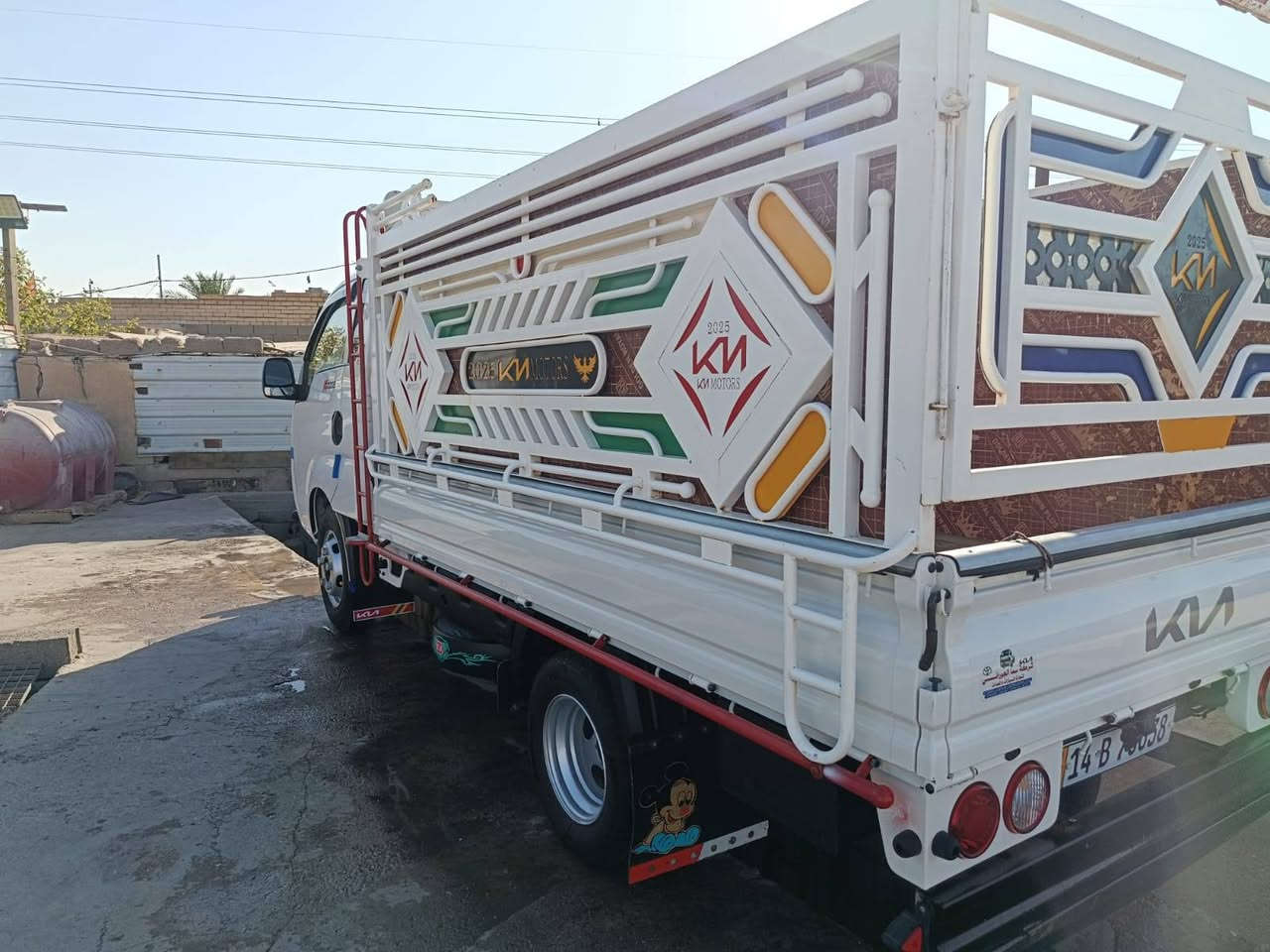 السلام عليكم كيا فحل مفتوح 
المديل 2025 رقم بصره جديده
ماشيه 700و12 بسمي
السعر 210 وبيه مجال
الرقم ***********

