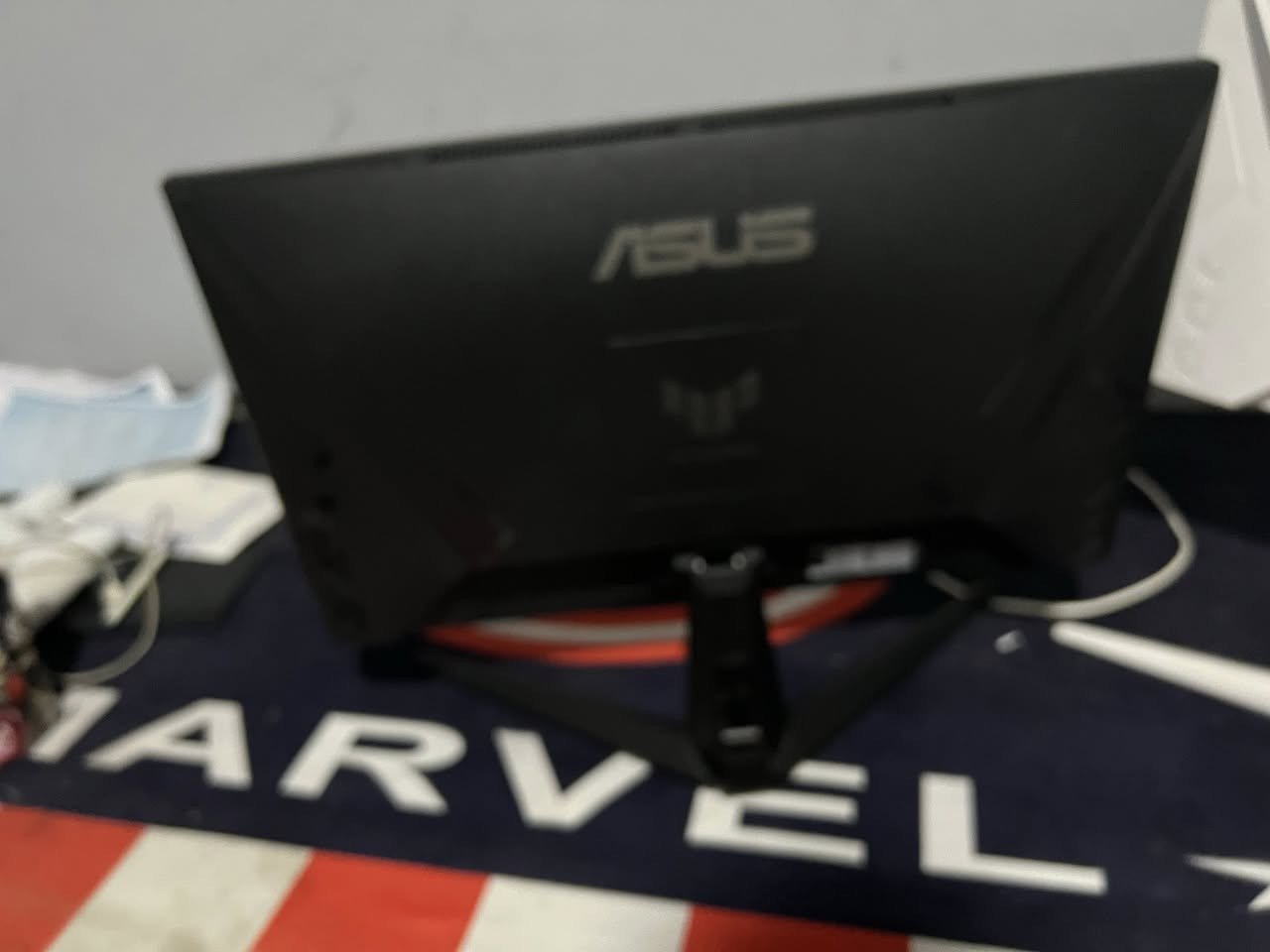 السلام عليكم
للبيع شاشتين Gaming احترافية مكسورات (البانل مكسور فقط):

* ASUS TUF Gaming
    27 بوصة – 2K – IPS – 210Hz – موديل VG27AQ5A
* شاشة Gaming بيضاء
    24 بوصة – 180Hz

الشاشتين تشتغل لكن الشاشة الداخلية مكسورة، تصلح لقطع غيار أو تصليح.
السعر: سوم مفتوح.
للتواصل خاص


**إذا كنت صاحب هذا الإعلان وتريد حذفه لأي سبب، رجاءا أرسل رسالة إلى الدعم الفني**