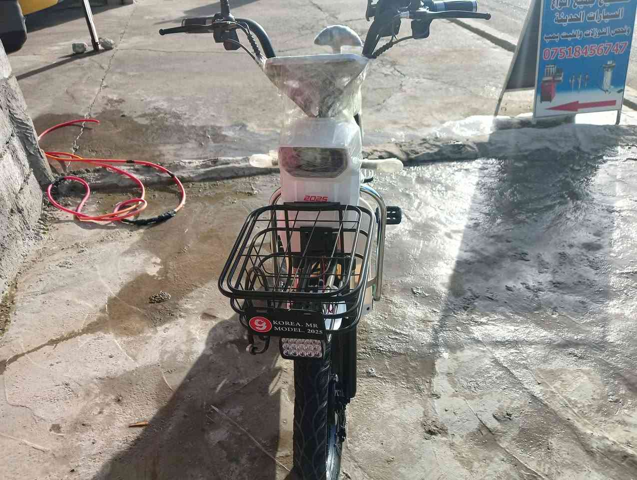 ماطور شحن اربع كير موديل كوري فول مواصفات سعر 650 وبيها مجال رقم موبايل *********** لون ماطور ابيض
