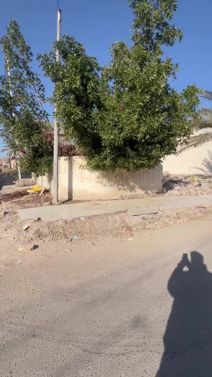 بسم الله الرحمن الرحيم
قطّعه مكان جدا راقي بكرلي حي معلمين قرب مدرسه بردى 

ركن على شارعين 

٢٠٠ متر. 

طابو صرف 

كل خدمات يمه 

سعر خاص لطفا 

@مكتب الذهب الأبيض بكرلي مقابل جامع سلمان محمدي مكتب الذهب الأبيض بأدراة ابو ليث 

اخوكم هيثم. ***********
