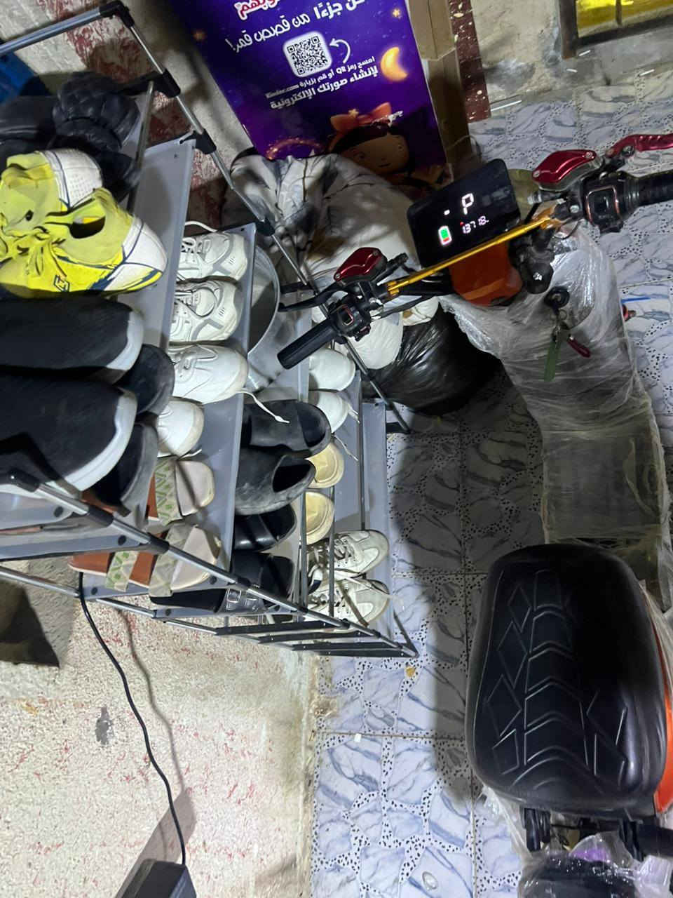 سلام عليكم دراجه شحن ار9 جديده 
سعر 300وبيه مجال
عنواني بصره الاصمعي 
***********
