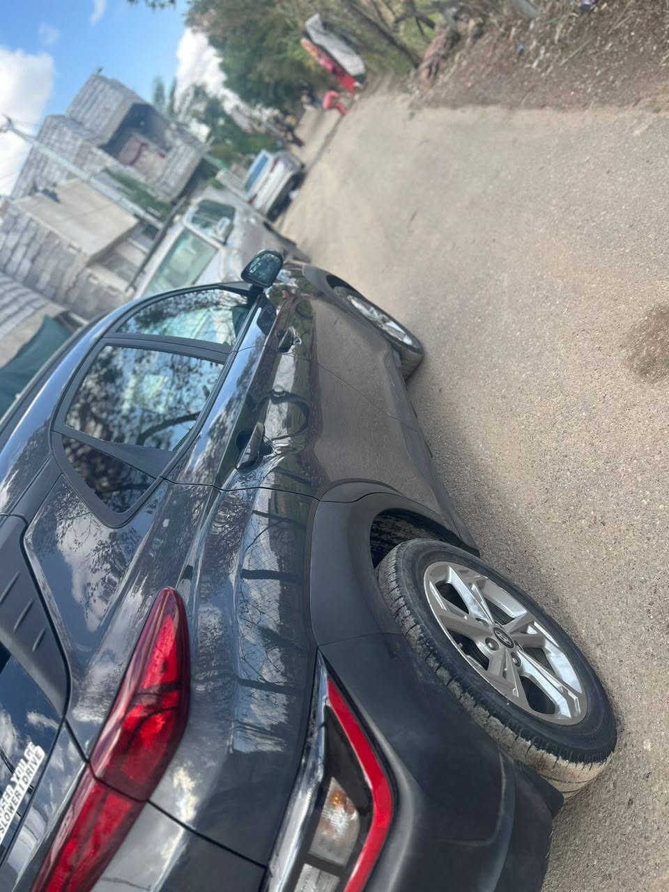 سياره كونا موديل 23يياره خير من الله متوازي على بيعته رائده 120 وبيه مجال وهذا رقمي ***********مكاني دوره

