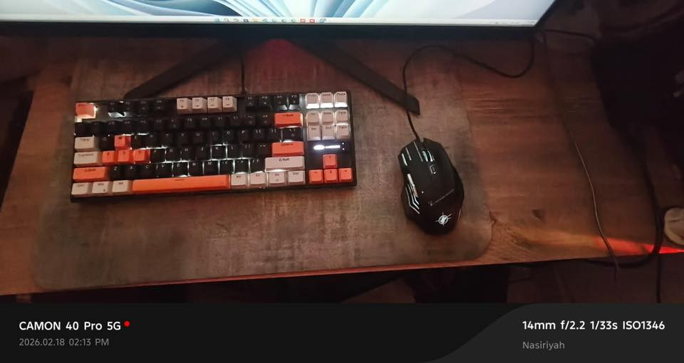 PC للبيع كامله من كلشي ماوس و كيبورد وشاشة مونتر وميز و ups
المواصفات -----------------
CPU intel(R) Core(TM) i7-7700k 
مكسور السرعه الى 4.4GHz
GPU NVIDIA GeForce GTX 1060 6GB
Memory 16GB 2400 MHz
SSD Mvme 500GB
SSD Sata 500GB +500GB + 256GB
HDD 2TB 
الشاشه----------------------
 LG 32 
165Hz HDR
FreeSync Premium
UPS----------------------
WB pawen 3000VA
يشغل ال PC لمده ساعه ونص اذا الشاشه شغاله وبدون الشاشه يشغلك 3 ساعات 
السعر--------------------
1,250,000  بي مجال
التواصل------------------
***********
واتس او تلي
