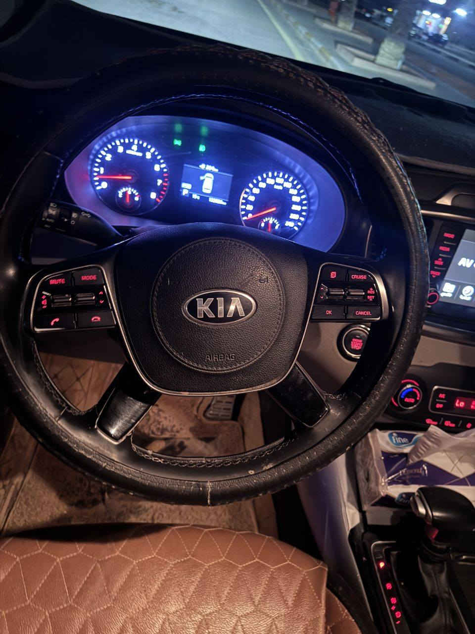 سورنتو ٢٠ وارد  خليجي فول مواصفات عدى البانوراما كفاله عامه رقم بصره  ٦ سلندر للأستفسار /***********
