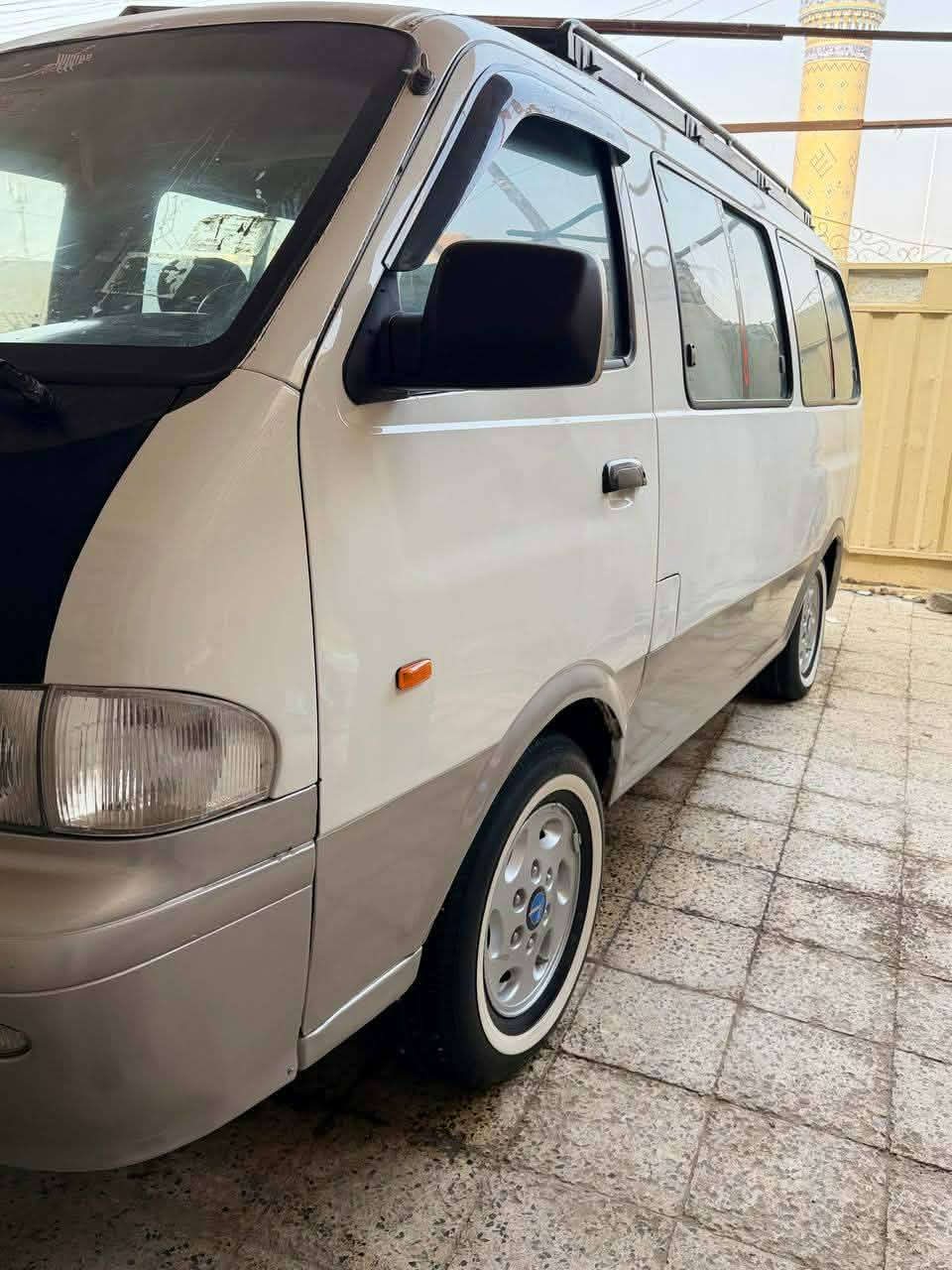 السلام عليكم بريجو للبيع مديل 2001 رقم كربلاء الماني سنويه ل27 مكينه كير حداديه تخم تاير مشط باور خير من الله كهربائيات شغاله من الدعاميه للدعاميه اشاير بيبان رون كيلو متر كله شغال السياره معمره تعمير جديد كاعيه مال كوستر بطاين بلاديات دشبول مال حاويه السياره مصبوغه جماليه مكفوله من الضربه السعر 75 وبيها مجال بسيط المكان حله  للستفسار   ***********
