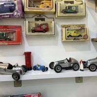 سيارات كلاسك • سباق • صناعة قديمة