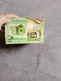 كامره اطفال صغيره حلوه تصويره وبيه زوم وسعره 40وبيه مجال ويوجد توصيل ك...