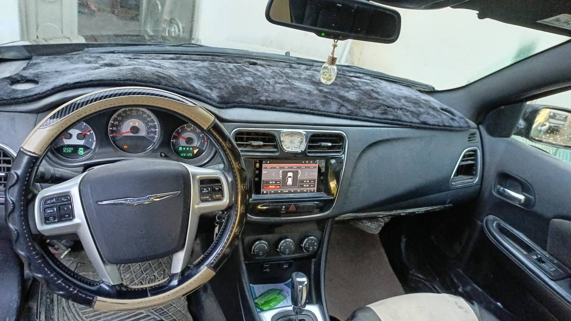 2013 كرايسلر C200 

وارد امريكي محرك 2400  تبريد فول  ضربتهة جاملغ يم السايق فقط ومصبوغة عام  الرقم بغداد مشروع وطني ماكو اي غرامات ع السيارة والسنوية ما ساقطة باسمي والتحويل ثاني يوم السيارة خير من الله ترايك وين متريد تطلع رايدهة ب72 رقم صاحب السيارة ***********  مكان السيارة في كربلاء كربلاء, العراق
