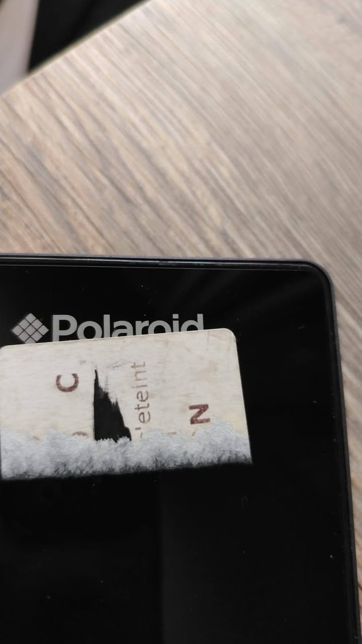 (عارض بيانات) صغير محمول من Polaroid للبيع اخو الجديد نظيف جدا  نريدة ٨٠ الف وبي مجال  مكاني زيونه


**إذا كنت صاحب هذا الإعلان وتريد حذفه لأي سبب، رجاءا أرسل رسالة إلى الدعم الفني**