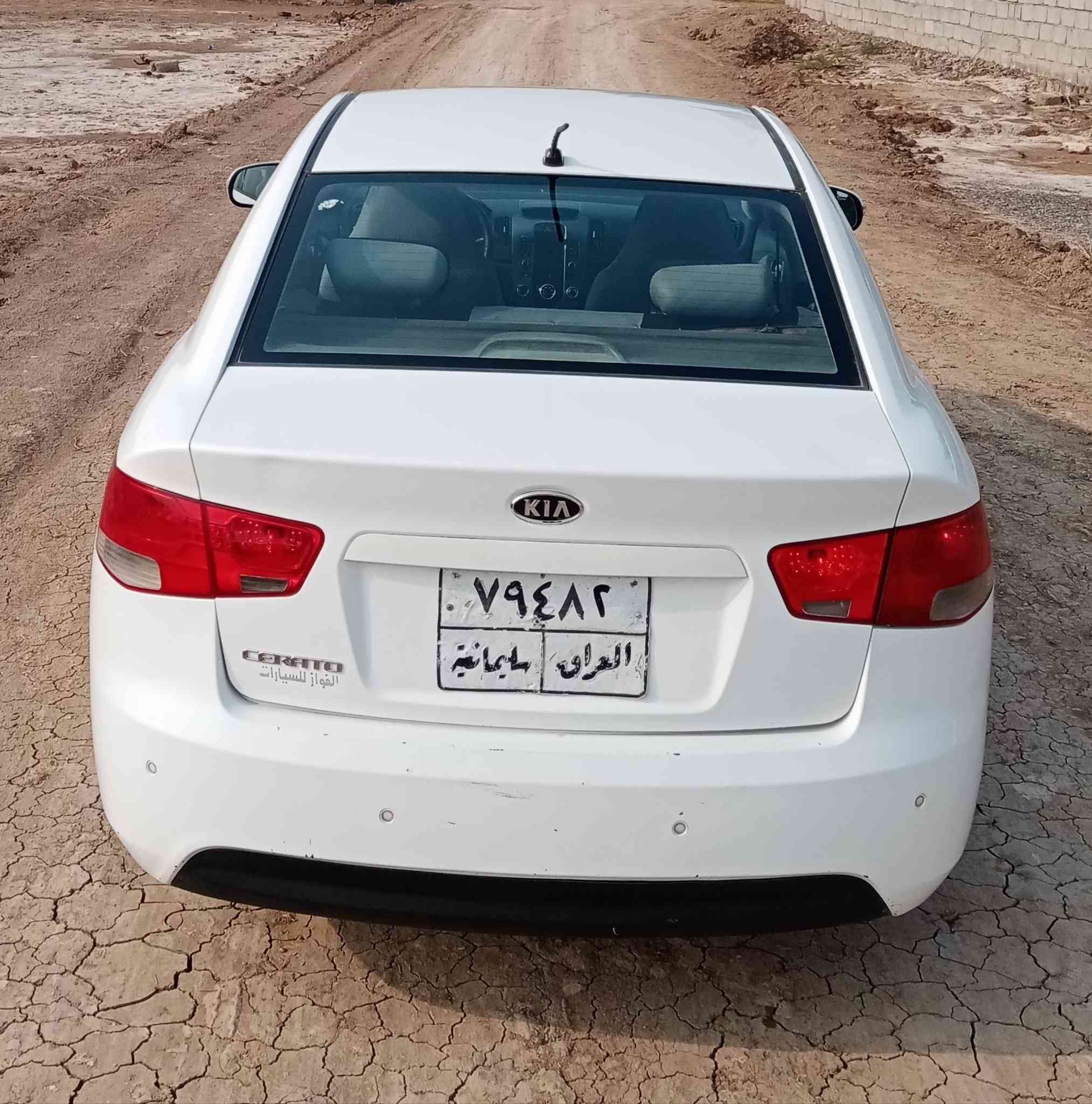 السلام عليكم
سيراتو موديل 2010 كفاله محرك كير
 كفاله من الصبغ والتبديل عده شبر اباب السايق وباردات بسيطه خمسه ويل كب تبريد شغال السياره خير من الله ترايك وين ميعجبك للأستفسار اتصل *********** ***********
