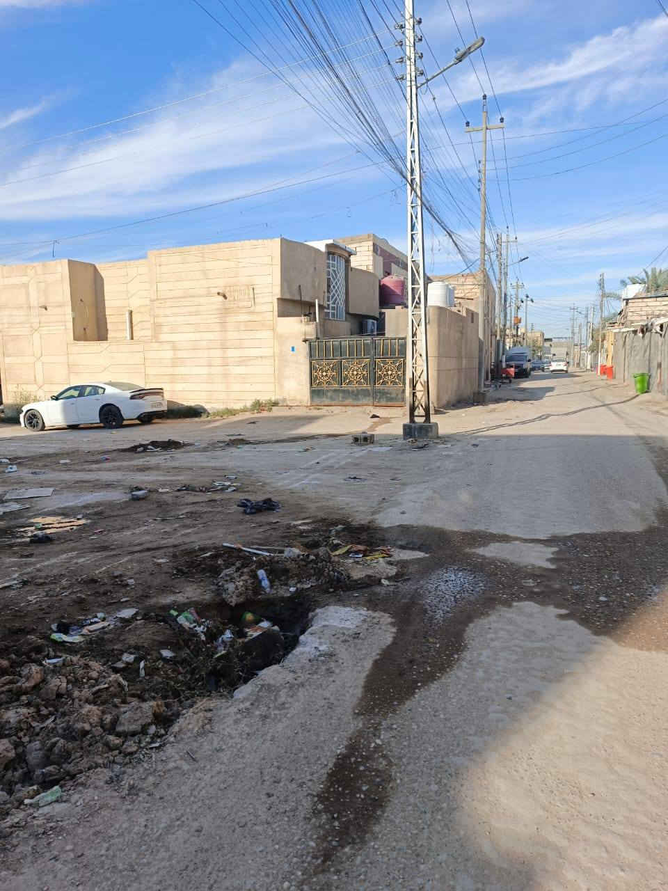 ألسلام عليكم ورحمة ألله وبركاته 👋
اللاستفسار :*********** 

أتوفرت قطعه أرض للبيع
ماشاألله قطعه كلش مرتبه
محدوله وجاهزه للبناء 
ألمساحه 250م
واجه 12 × 20 نزال
قطعه ركن على شارعين تبليط

نوع العقار : طابو ملك صرف زراعي سند 25 بأسم عراقي

جميع الخدمات متوفره 
مدارس حكوميه أهليه 
العنوان : البصره أبي لخصيب
كوت سرحان خلف مدرسة رفح قرب سايدين سياحي
خلف جامع شهيد طه

السعر 63 مليون وبيه مجال
اللاستفسار :***********
