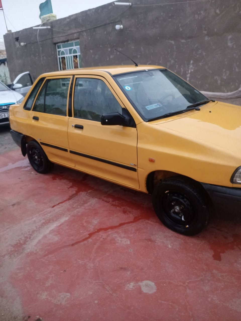 سايبا للبيع موديل 13 رقم بغداد بسمي للتصال ***********
