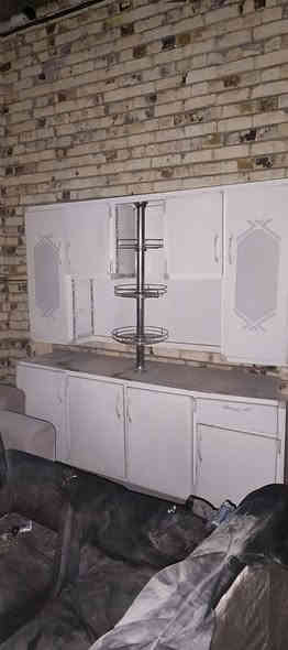 غراض نضيفه للبيع كلمن وسعره  ***********
