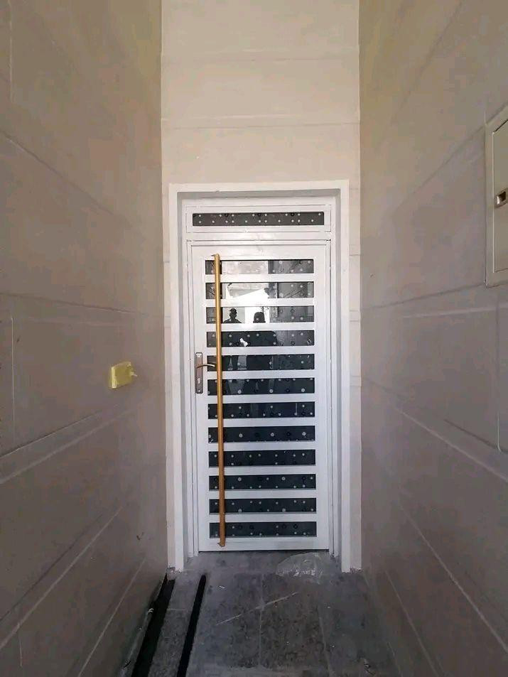 سلام عليكم تفصال باب شبابيك حديد تركي ثقيل 2ملم ***********واتساب ناصرية, ذي قار
