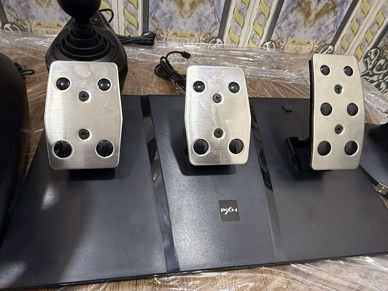 السلام عليكم اخوان دركسون الجيل الثاني اخذته جديد ومستخدمته ابد بس الكارتونه ذبيتهه شرط لك السعر 115مكاني بغداد***********
