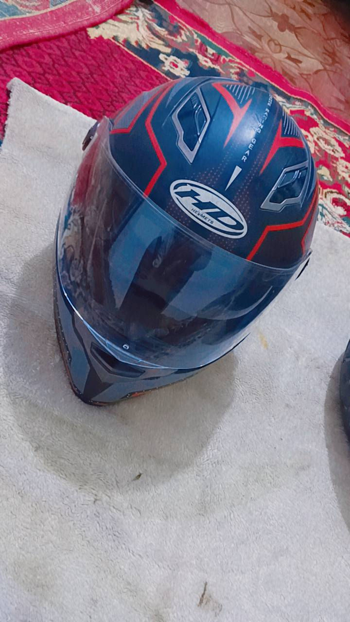 سلام عليكم
خوذه جديده و اصليه لل بيع 

‏‪***********‬‏
