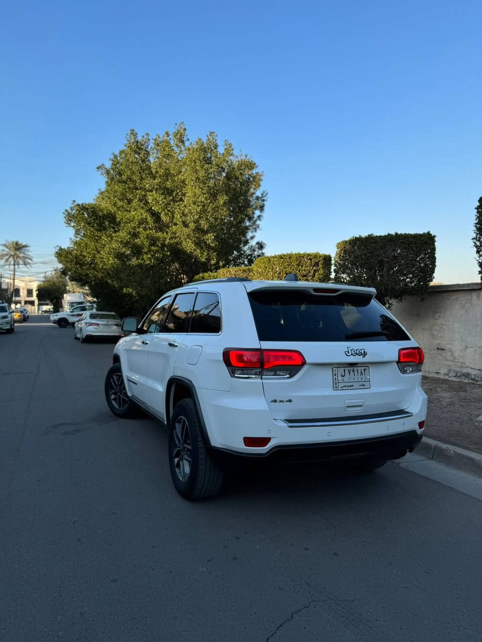 مكلف بالنشر مكلف بالنشر 
سلام عليكم 
جيب كراند شيروكي لمتدد 2019 4x4
ماشية 24 الف مشتريه زيروا ع ايدي 
ضرر جاملغ خلفي 
1 سلايد +V6
2 بصمة +بصمة ابواب + تشغيل ع بعد 
3 جلد + تدفئة وتبريد كشنات وستيرن 
4 جنطة كهرباء + كامرة دوارة + حساسات
5شاشة جبيرة +ماوس +فول تحكمات ستيرن 
عليه ادامة كاملة + تخم تاير دلوب قبل شهر شاده
السيارة جديدة بمعنى الكلمة 
مكان السيارة حي الجامعة 
***********
