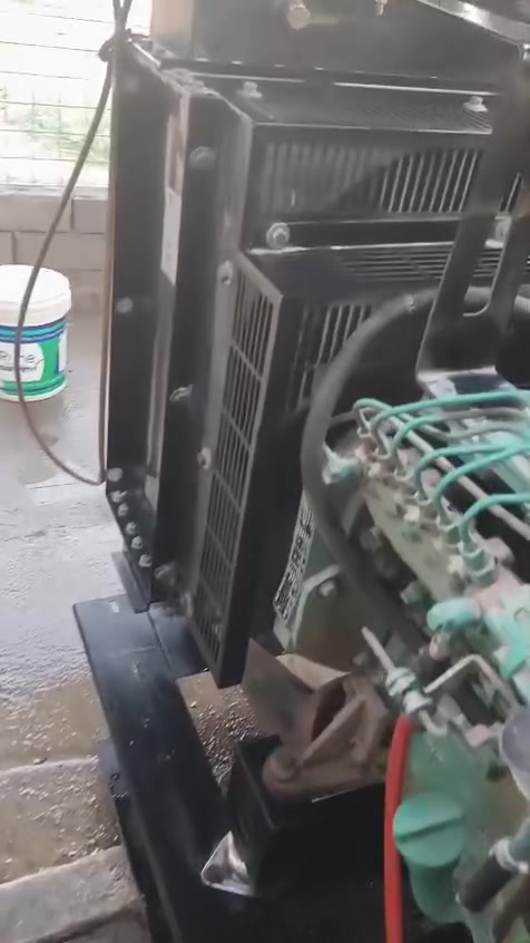 مولد للبيع كمنز 110KV مكفوله برغي ما مفتوح بيها مكلف بالبيع رقم صاحب المولد ***********  الشراي يتصل
