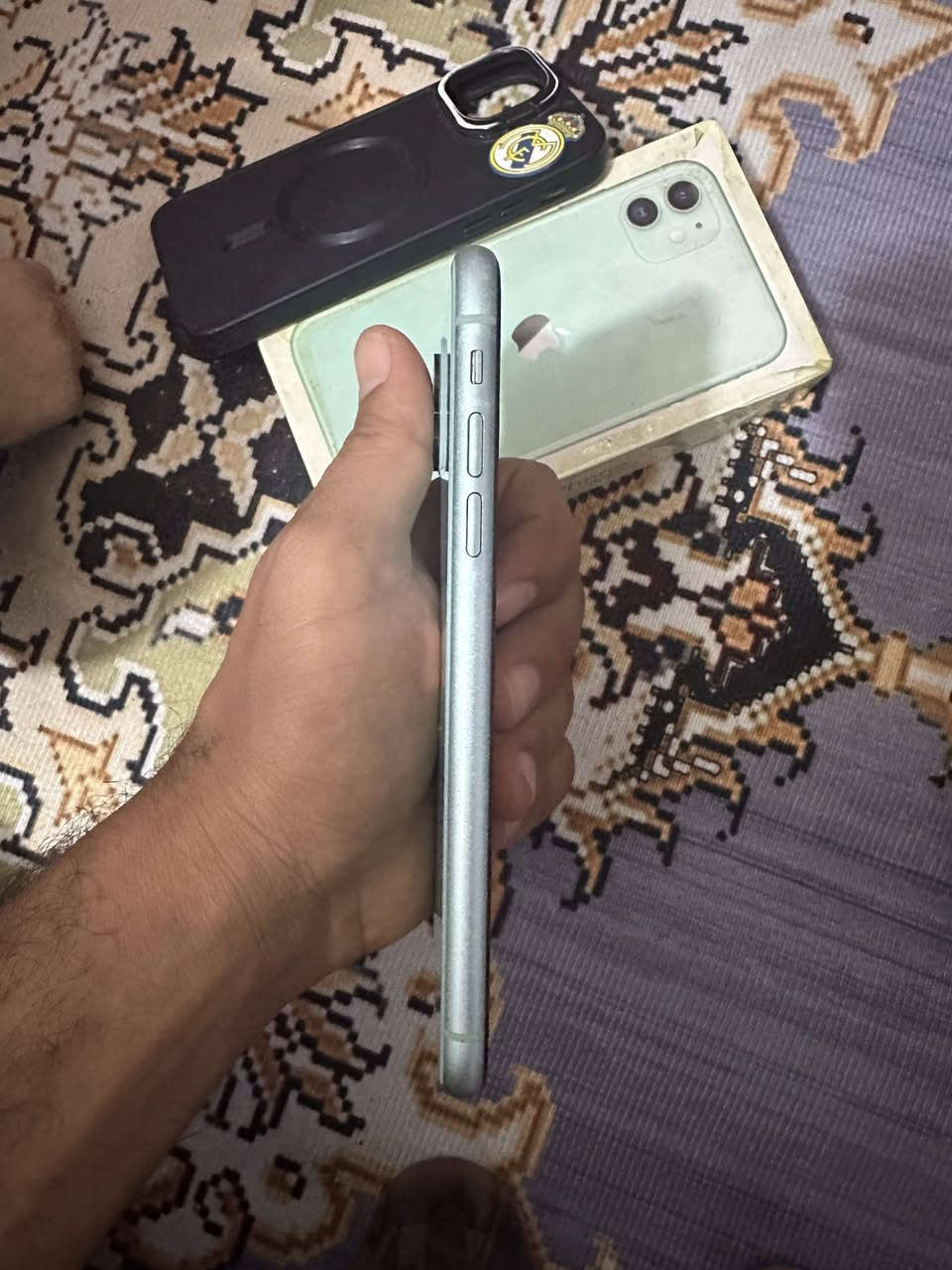 سلام عليكم ايفون 11عادي ذاكره 128😉وبطاريه 74 جهاز حلو ومكفول وجديد 👉 ***********💵 سعر 250
